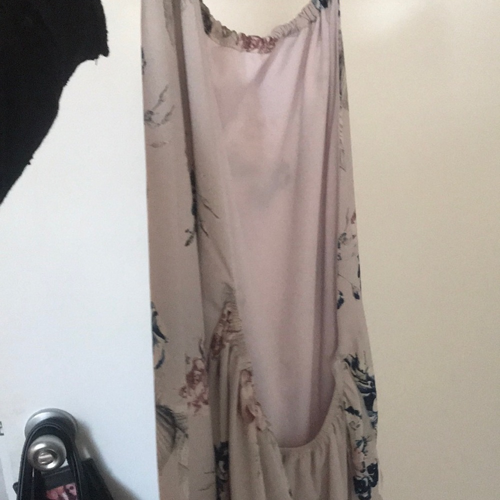 🌸HALTER TOP DRESS🌸 - Picture 2 of 3
